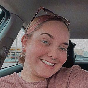 Meet your Posher, Carolina